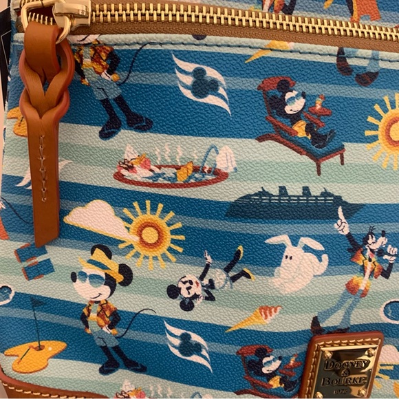 NWT. Disney Dooney & Bourke. Cruise line crossbody bag - Picture 11 of 12